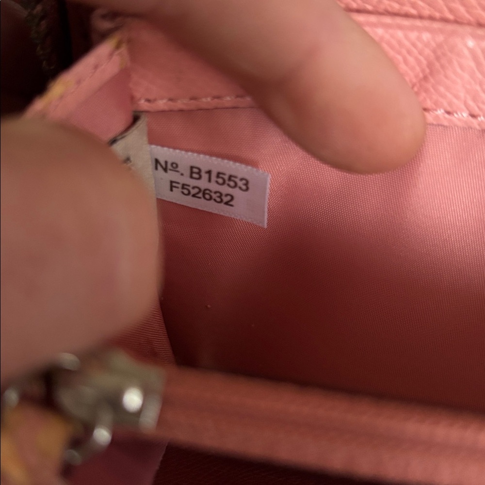 ๐3/$20 Coach long leather zip around wallet - Picture 12 of 17